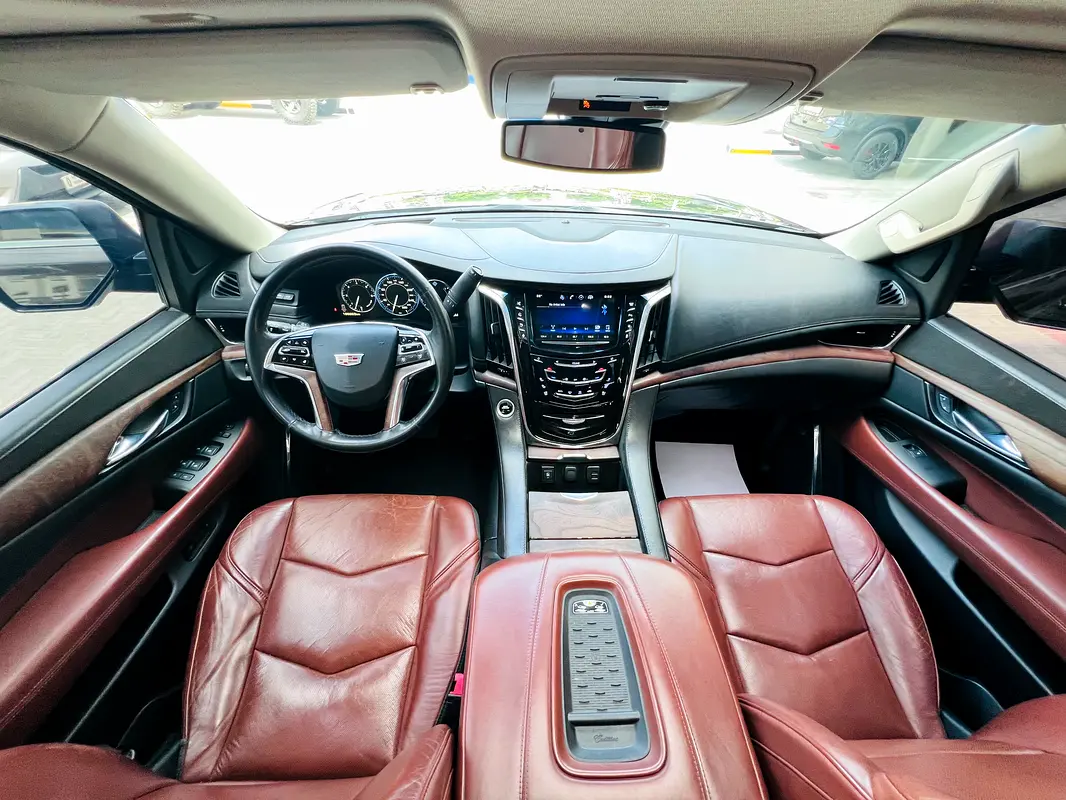 CADILLAC Escalade Platinum 2015 - photo 9 - Import Émirats | International Cars