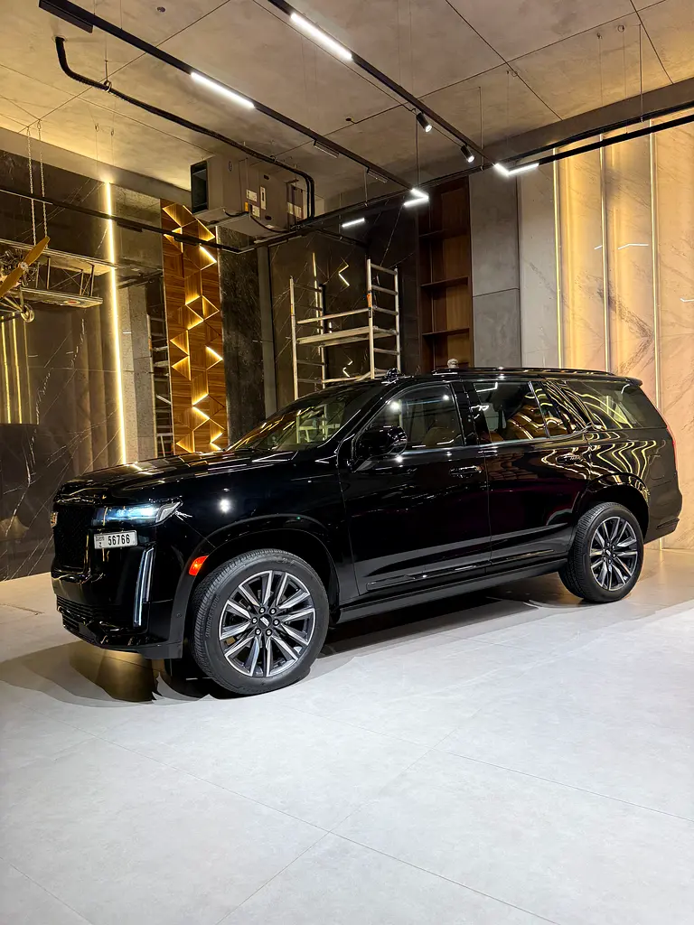 CADILLAC Escalade Sport 2023 - photo 2 - Import Émirats | International Cars