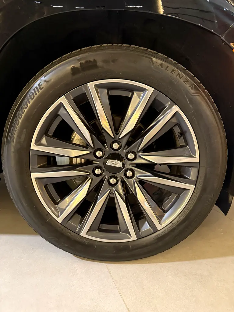 CADILLAC Escalade Sport 2023 - photo 9 - Import Émirats | International Cars