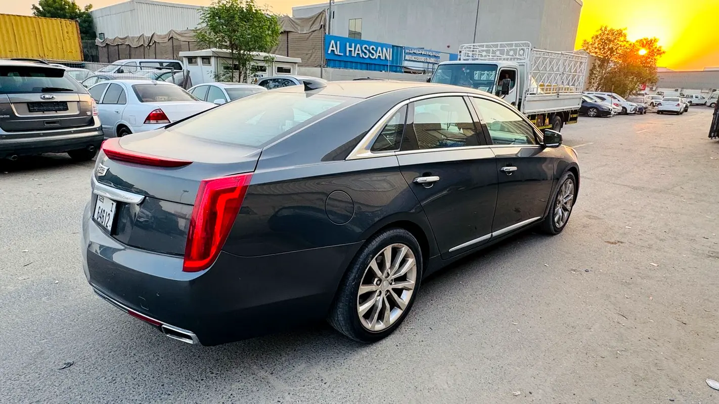 CADILLAC XTS Platinum 2017 - photo 11 - Import Émirats | International Cars