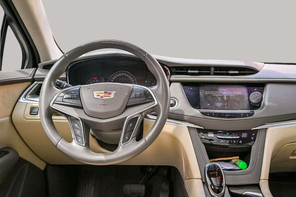 CADILLAC XT5 Premium Luxury 2017 - photo 10 - Import Émirats | International Cars