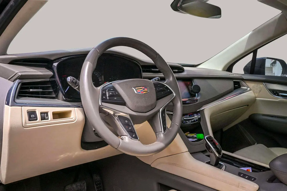 CADILLAC XT5 Premium Luxury 2017 - photo 11 - Import Émirats | International Cars