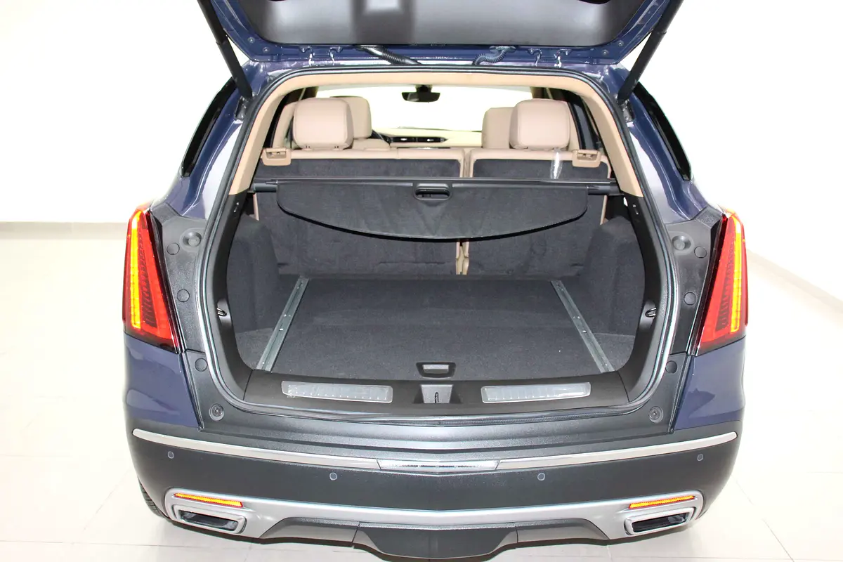 CADILLAC XT5 Platinum AWD 2024 - photo 5 - Import Émirats | International Cars