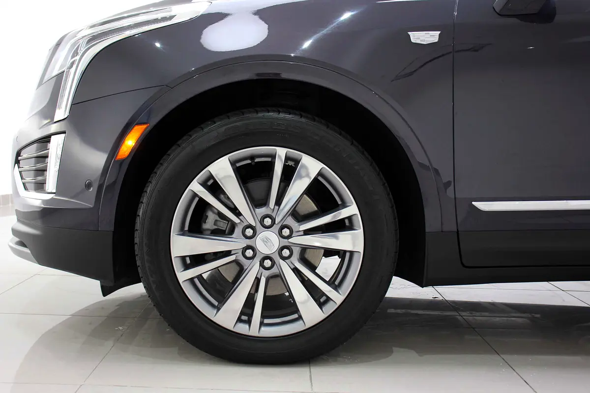 CADILLAC XT5 Platinum AWD 2024 - photo 6 - Import Émirats | International Cars