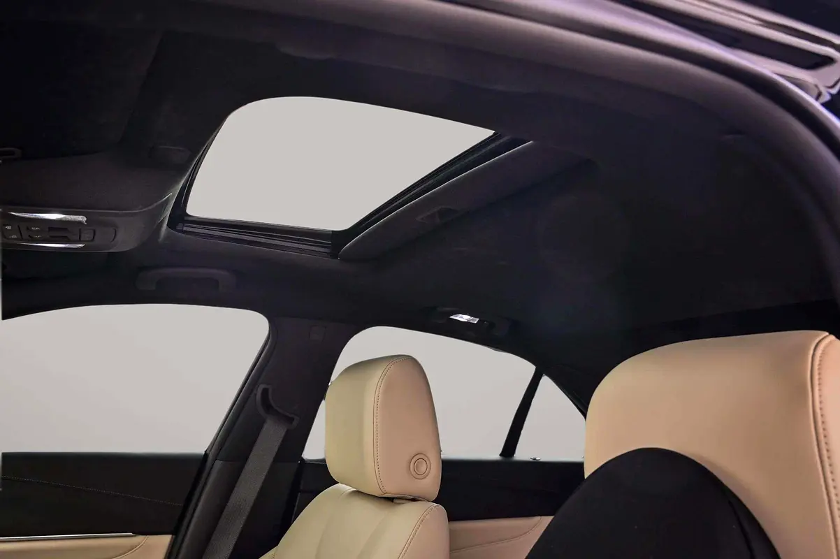 CADILLAC CT4 Luxury 2022 - photo 12 - Import Émirats | International Cars