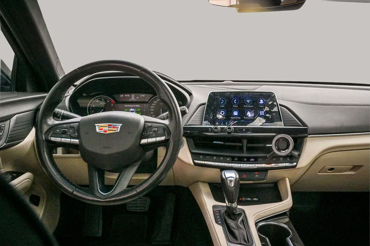 CADILLAC CT4 Luxury 2022 - photo 9 - Import Émirats | International Cars