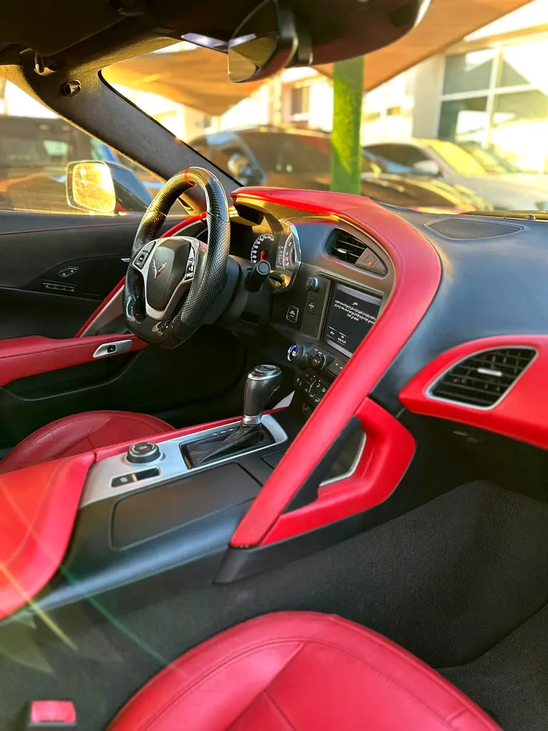 CHEVROLET Corvette Stingray 2015 - photo 11 - Import Émirats | International Cars