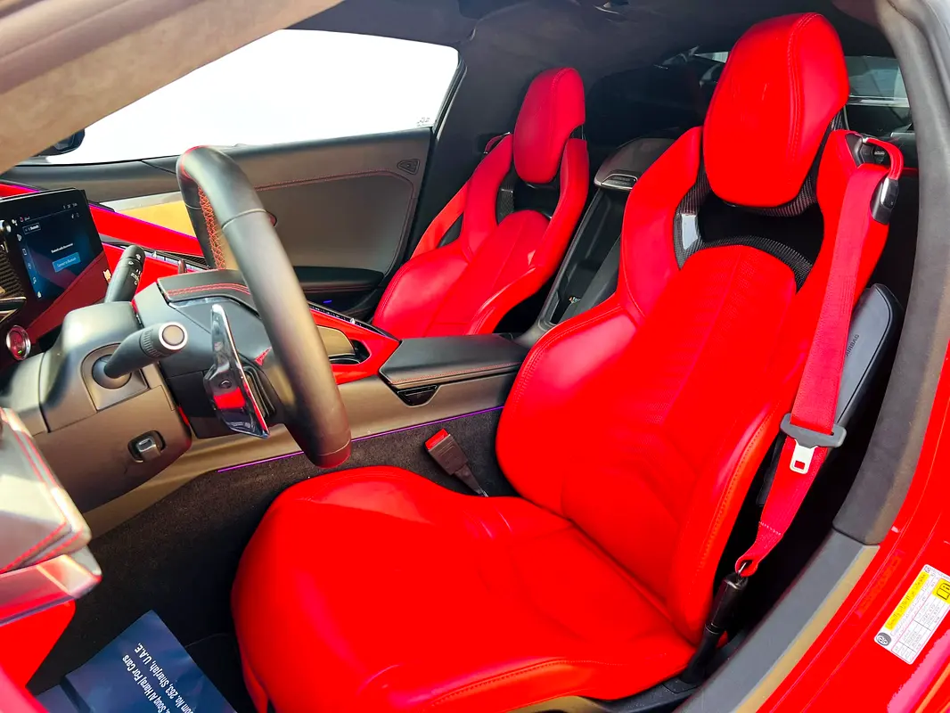 CHEVROLET Corvette C8 3LT 2024 - photo 8 - Import Émirats | International Cars