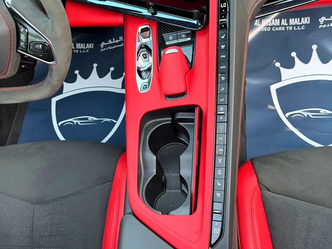 CHEVROLET Corvette 70th Anniversary Edition 2023 - photo 12 - Import Émirats | International Cars