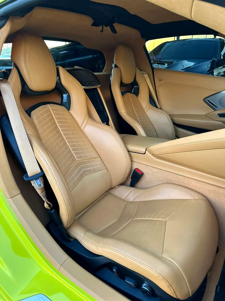 CHEVROLET Corvette C8 3LT 2021 - photo 8 - Import Émirats | International Cars