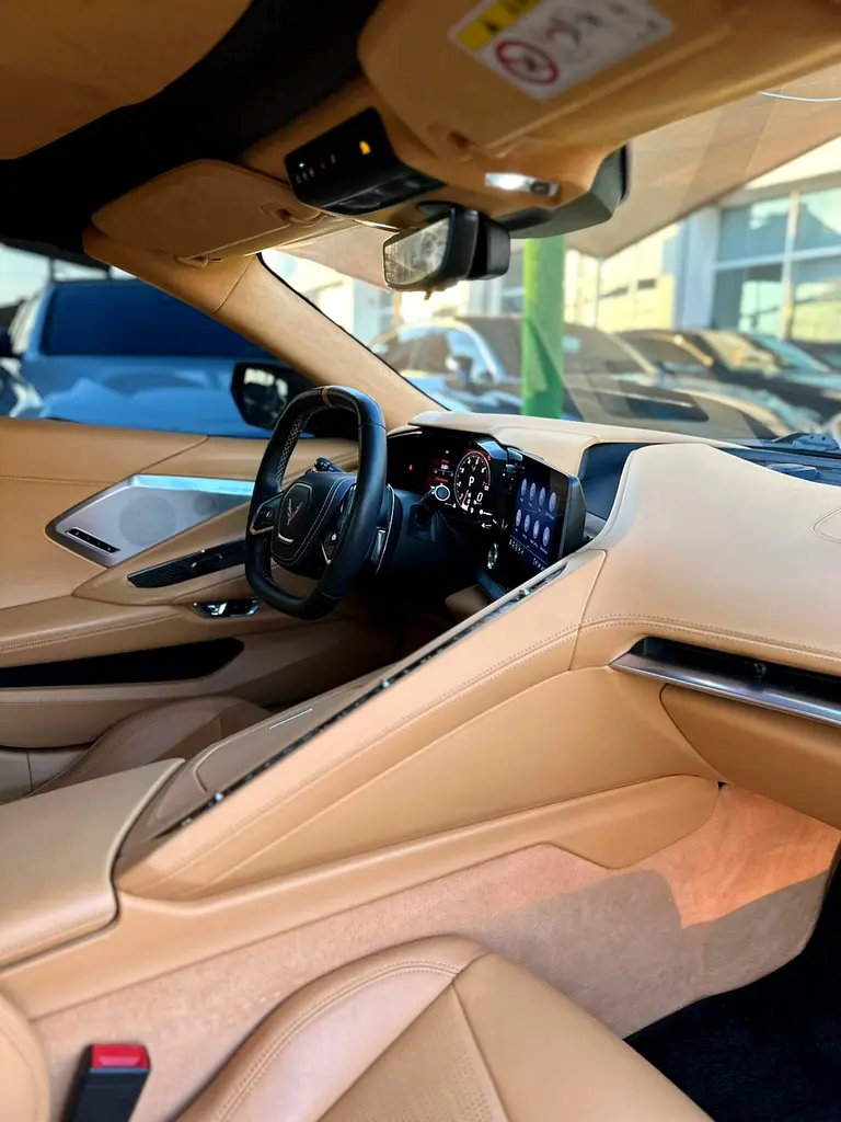 CHEVROLET Corvette C8 3LT 2021 - photo 9 - Import Émirats | International Cars