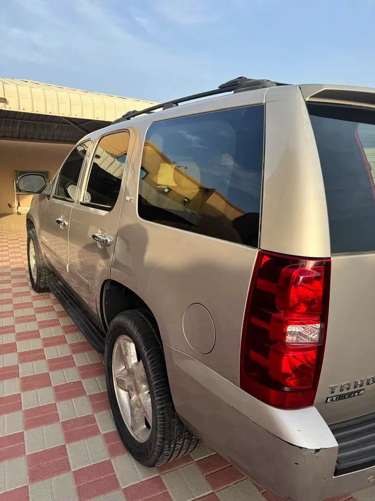 CHEVROLET Tahoe LTZ 2008 - photo 2 - Import Émirats | International Cars