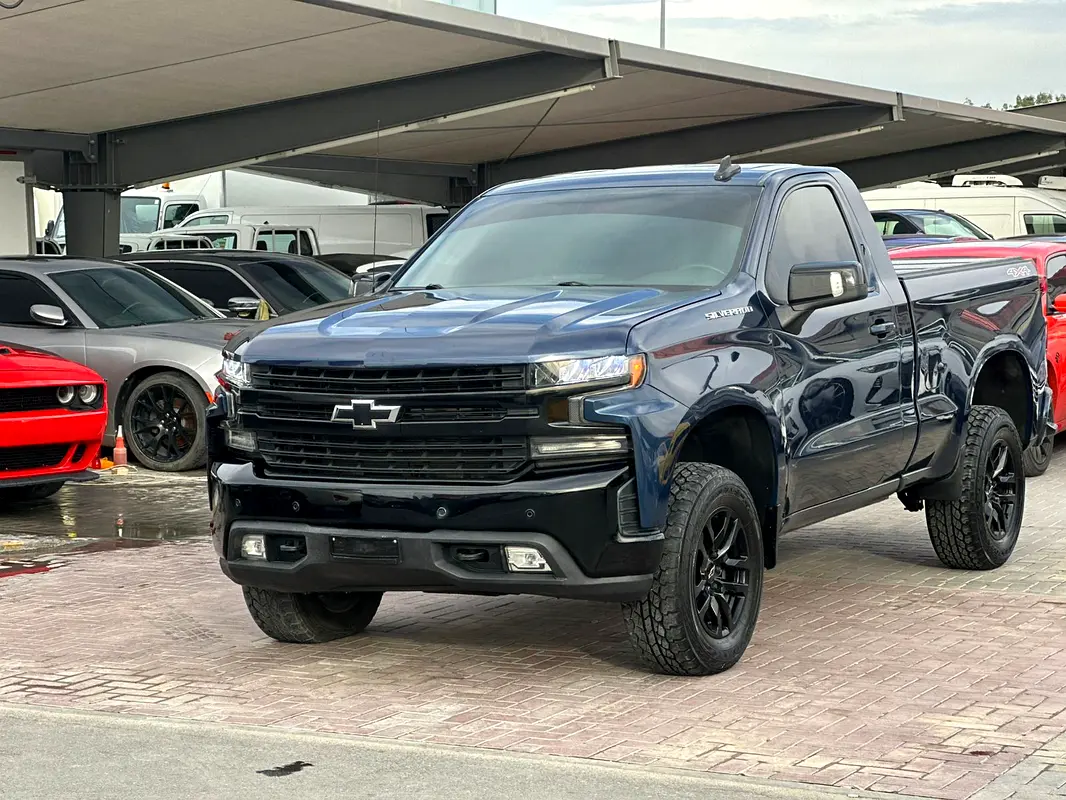 CHEVROLET Silverado RST 2019 - photo 2 - Import Émirats | International Cars