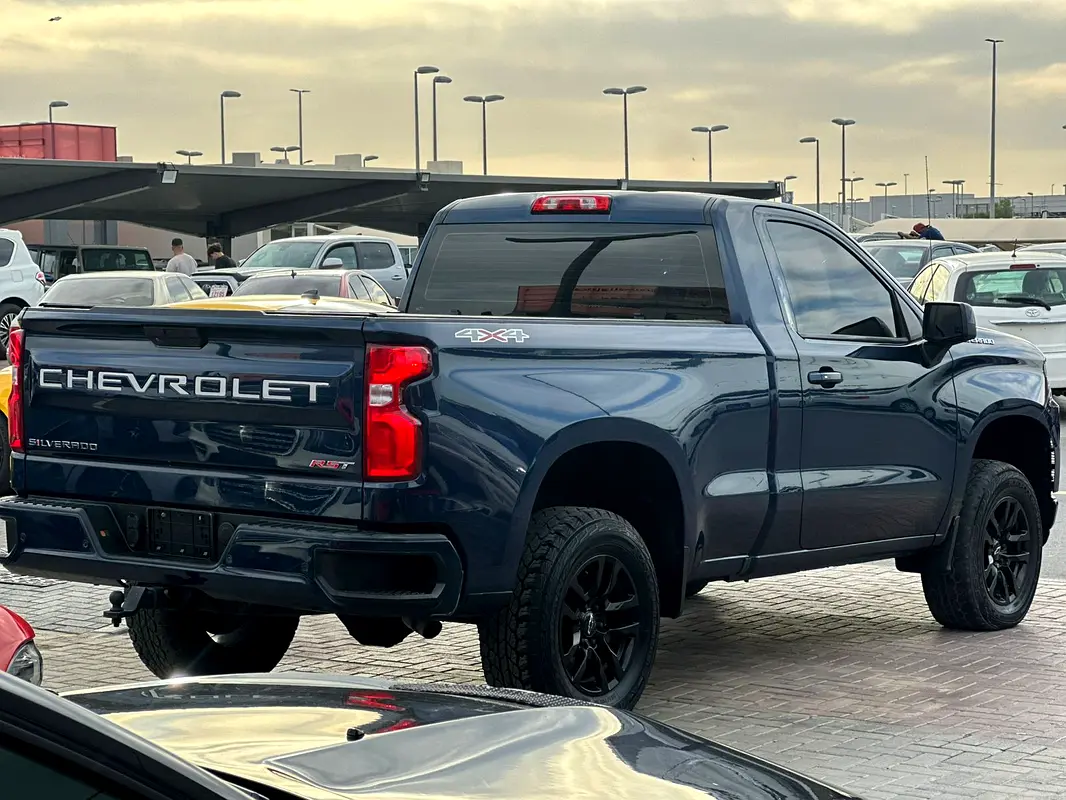 CHEVROLET Silverado RST 2019 - photo 5 - Import Émirats | International Cars