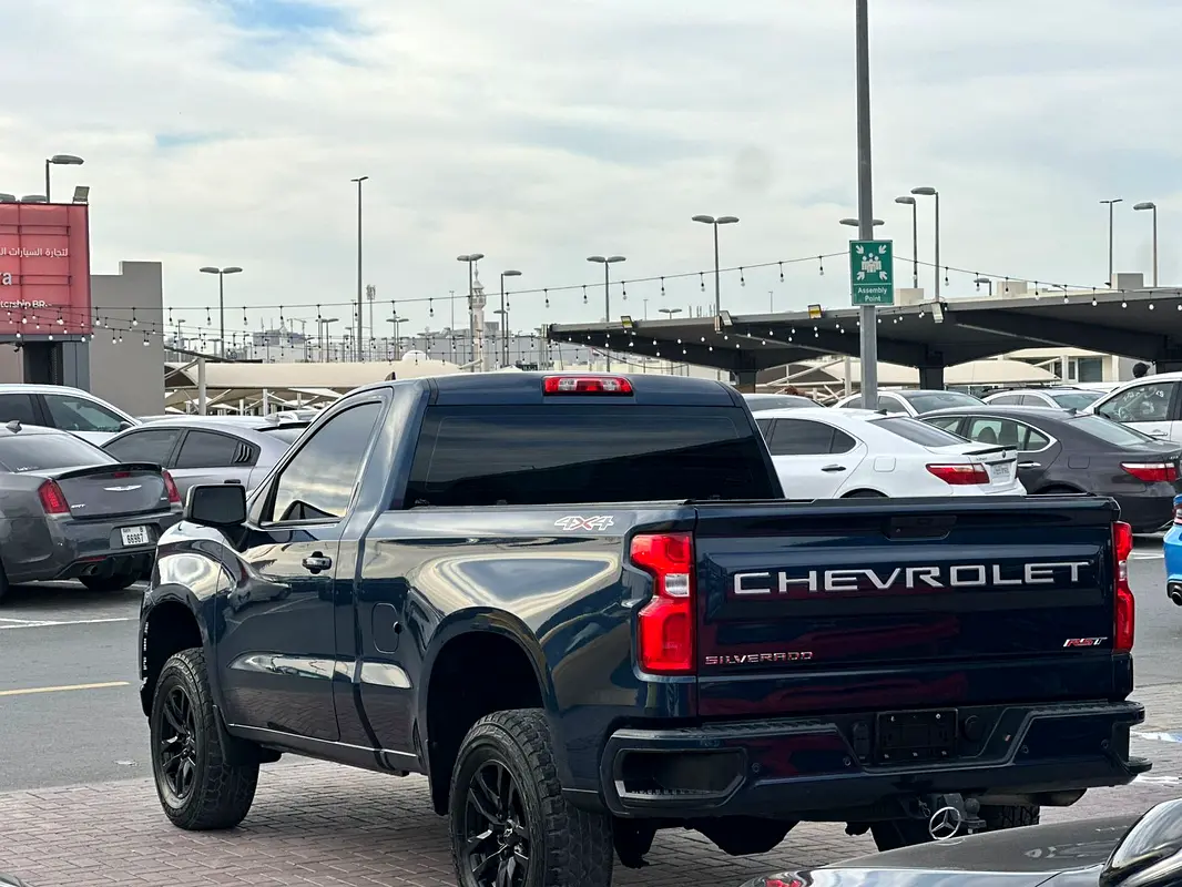 CHEVROLET Silverado RST 2019 - photo 6 - Import Émirats | International Cars