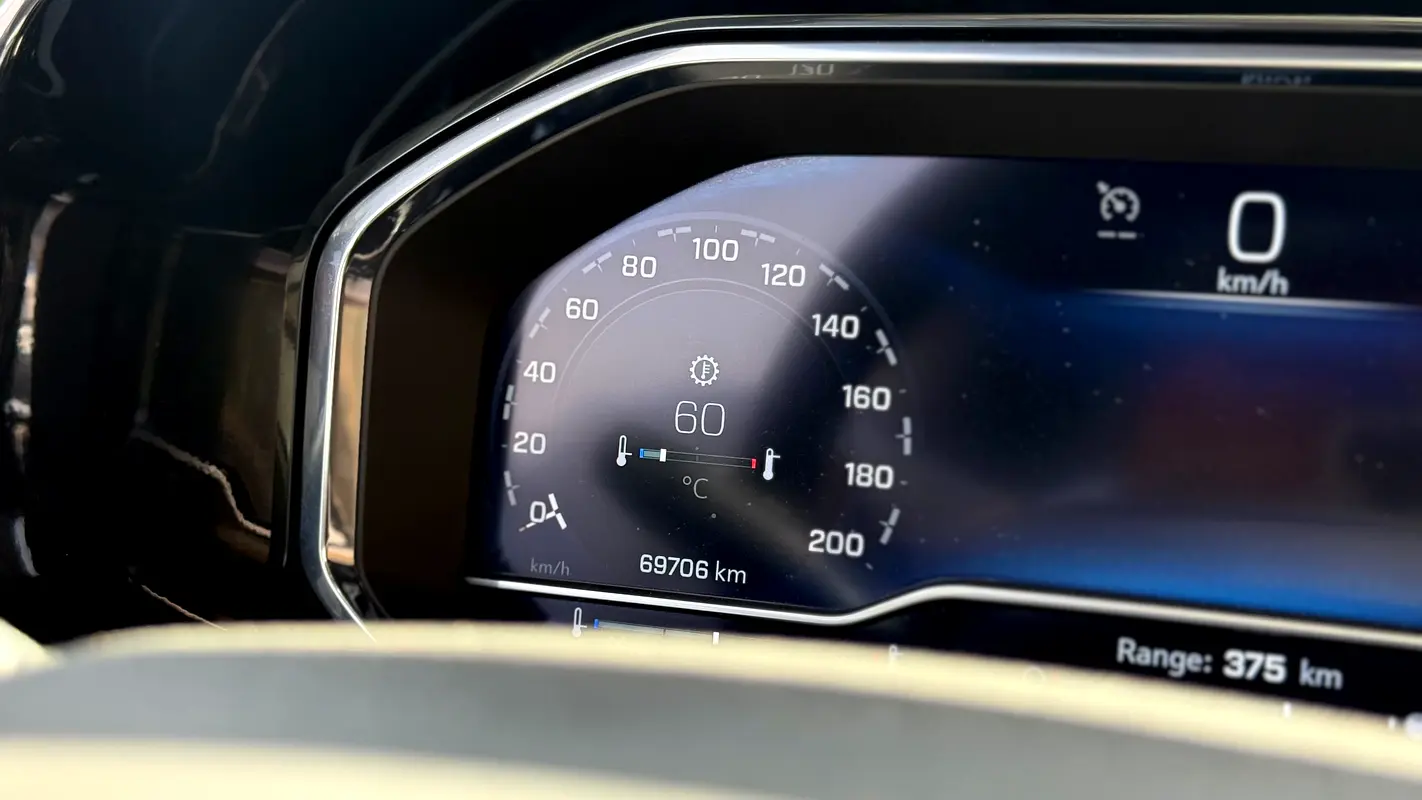 CHEVROLET Silverado 1500 LT Trail Boss 2023 - photo 10 - Import Émirats | International Cars