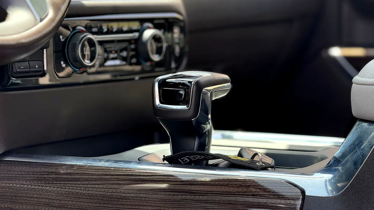 CHEVROLET Silverado 1500 LT Trail Boss 2023 - photo 11 - Import Émirats | International Cars