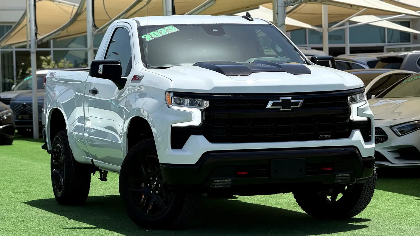 CHEVROLET Silverado 1500 LT Trail Boss 2023 - photo 2 - Import Émirats | International Cars