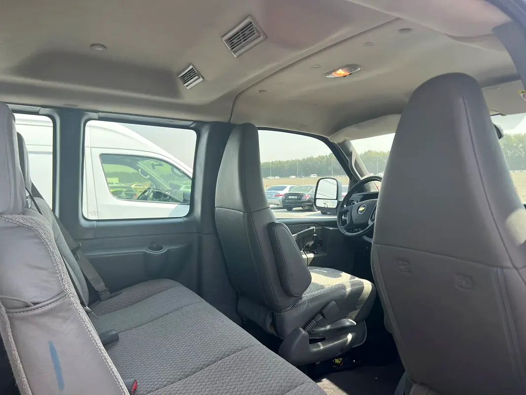 CHEVROLET Express Other 2020 - photo 12 - Import Émirats | International Cars