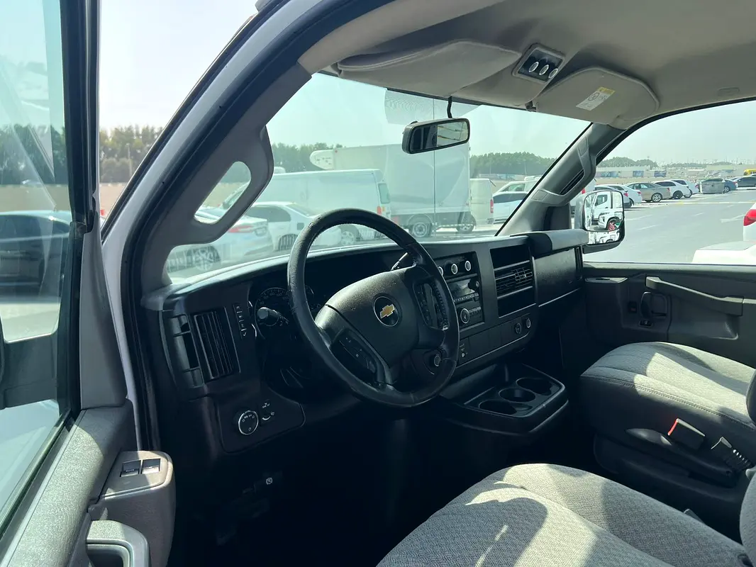 CHEVROLET Express Other 2020 - photo 7 - Import Émirats | International Cars