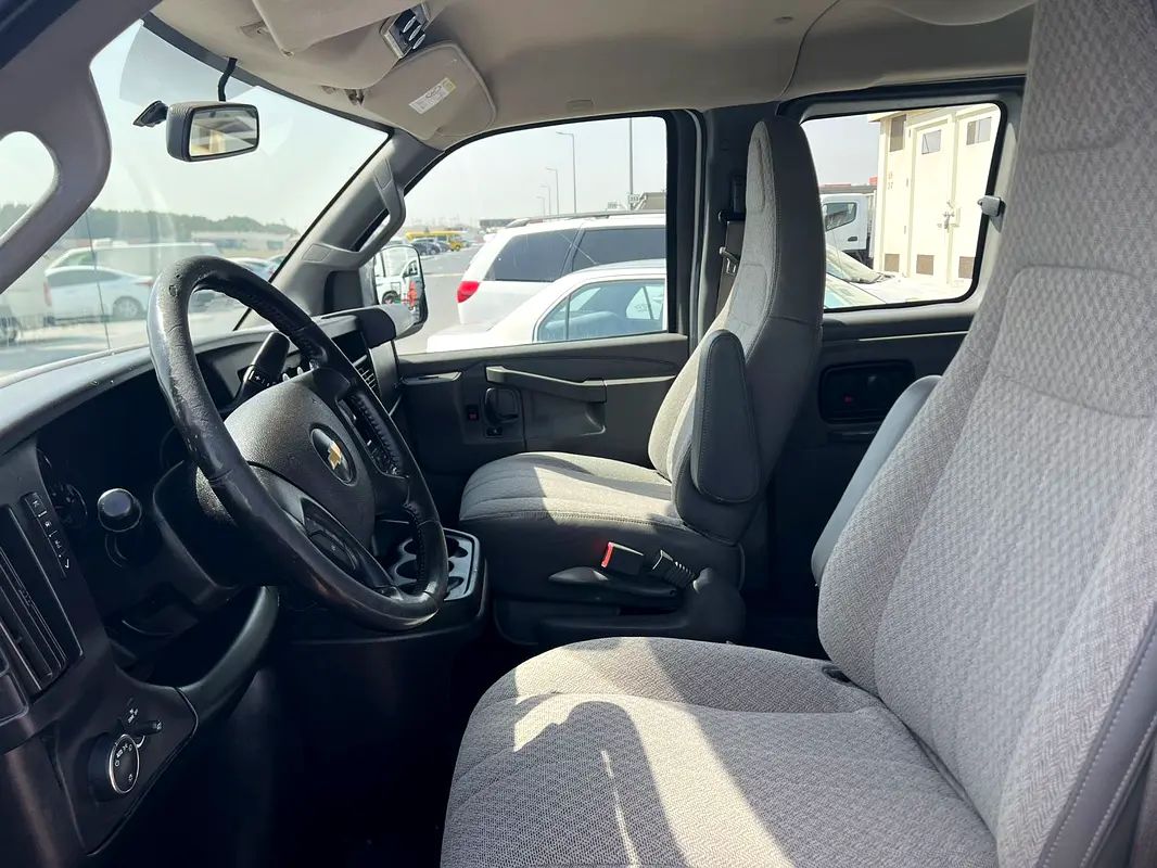 CHEVROLET Express Other 2020 - photo 8 - Import Émirats | International Cars