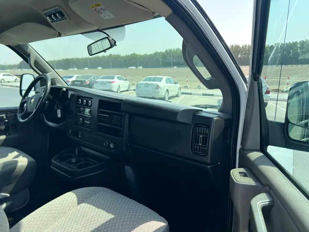 CHEVROLET Express Other 2020 - photo 9 - Import Émirats | International Cars