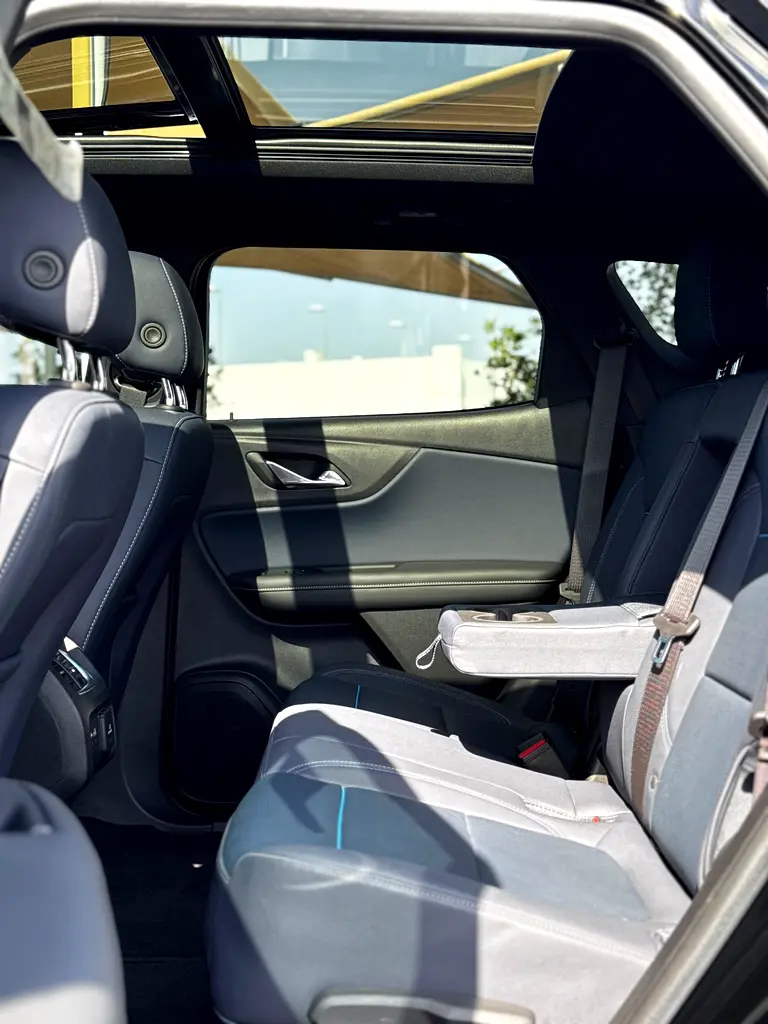 CHEVROLET Blazer RS 2023 - photo 12 - Import Émirats | International Cars