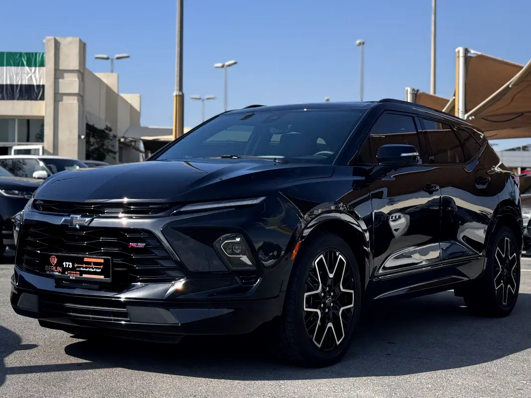 CHEVROLET Blazer RS 2023 - photo 3 - Import Émirats | International Cars