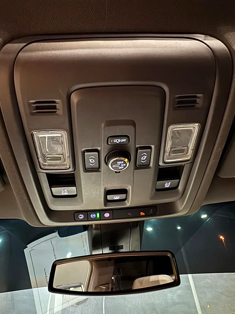 CHEVROLET Tahoe Z71 2022 - photo 5 - Import Émirats | International Cars