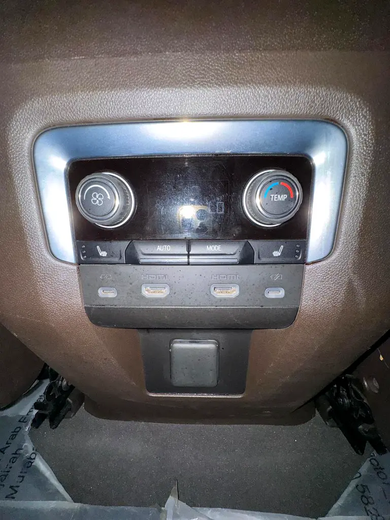 CHEVROLET Tahoe Z71 2022 - photo 7 - Import Émirats | International Cars