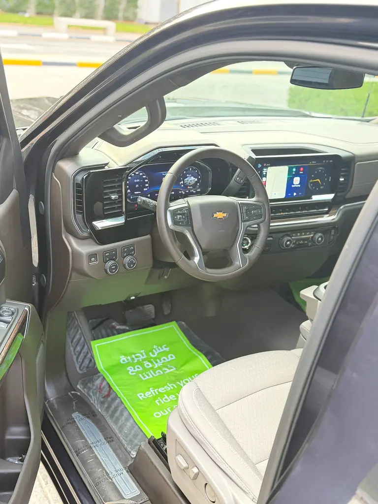 CHEVROLET Silverado LT 2024 - photo 11 - Import Émirats | International Cars