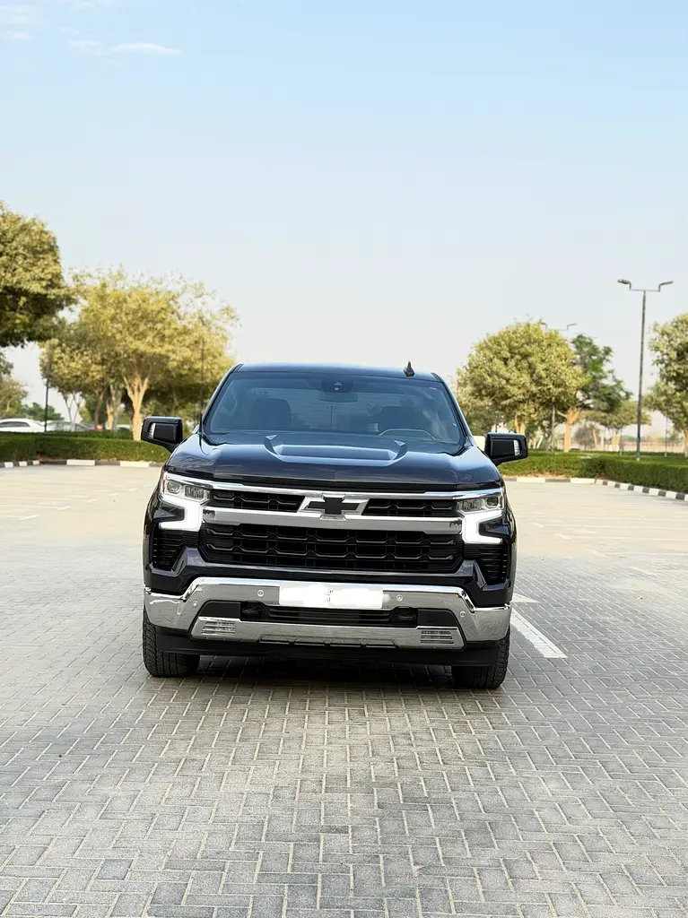CHEVROLET Silverado LT 2024 - photo 2 - Import Émirats | International Cars