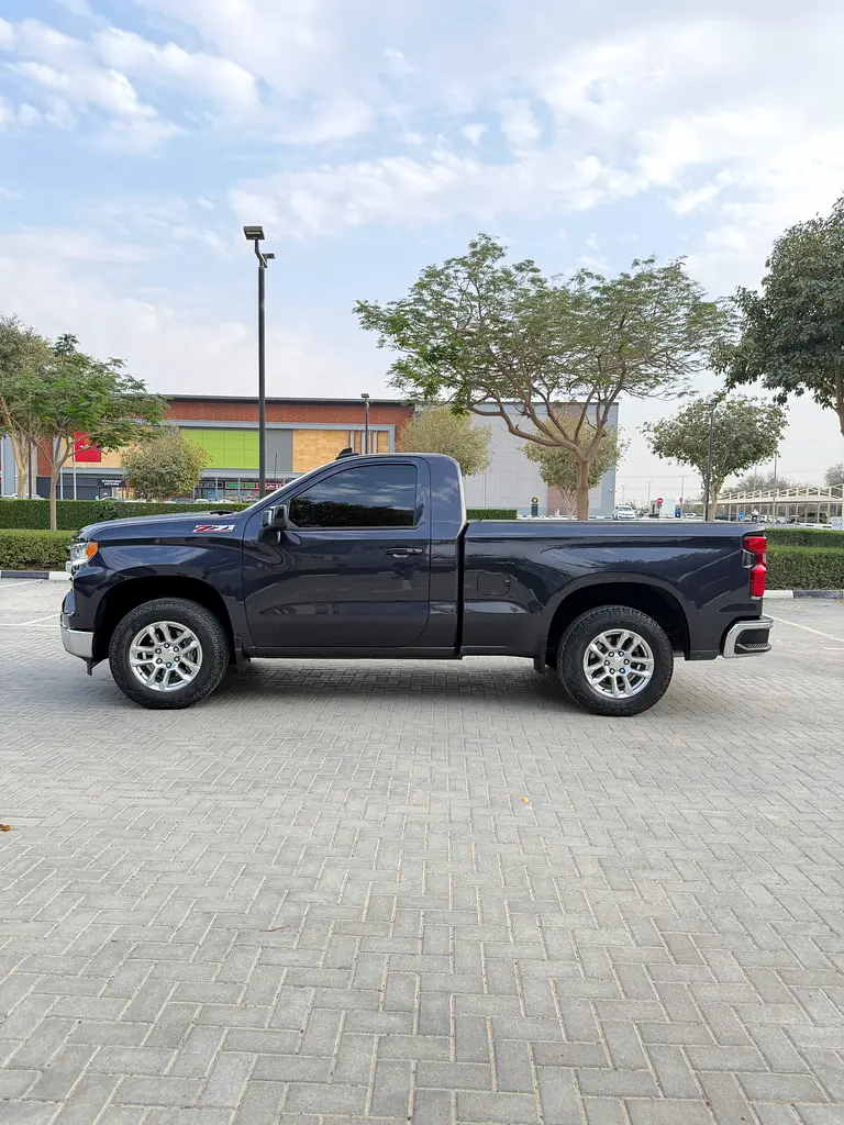 CHEVROLET Silverado LT 2024 - photo 5 - Import Émirats | International Cars