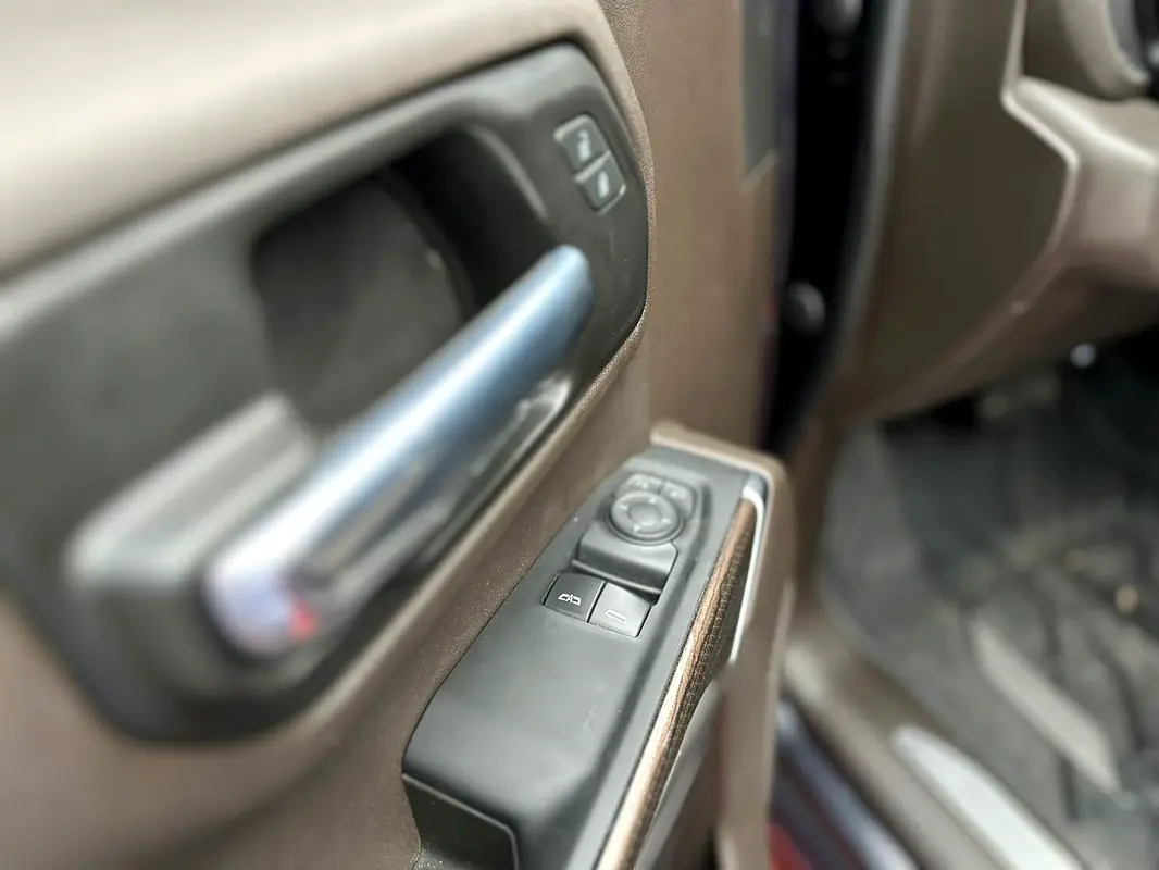 CHEVROLET Silverado 1500 LT Trail Boss 2022 - photo 3 - Import Émirats | International Cars