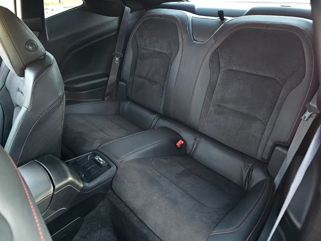 CHEVROLET Camaro ZL1 2023 - photo 10 - Import Émirats | International Cars