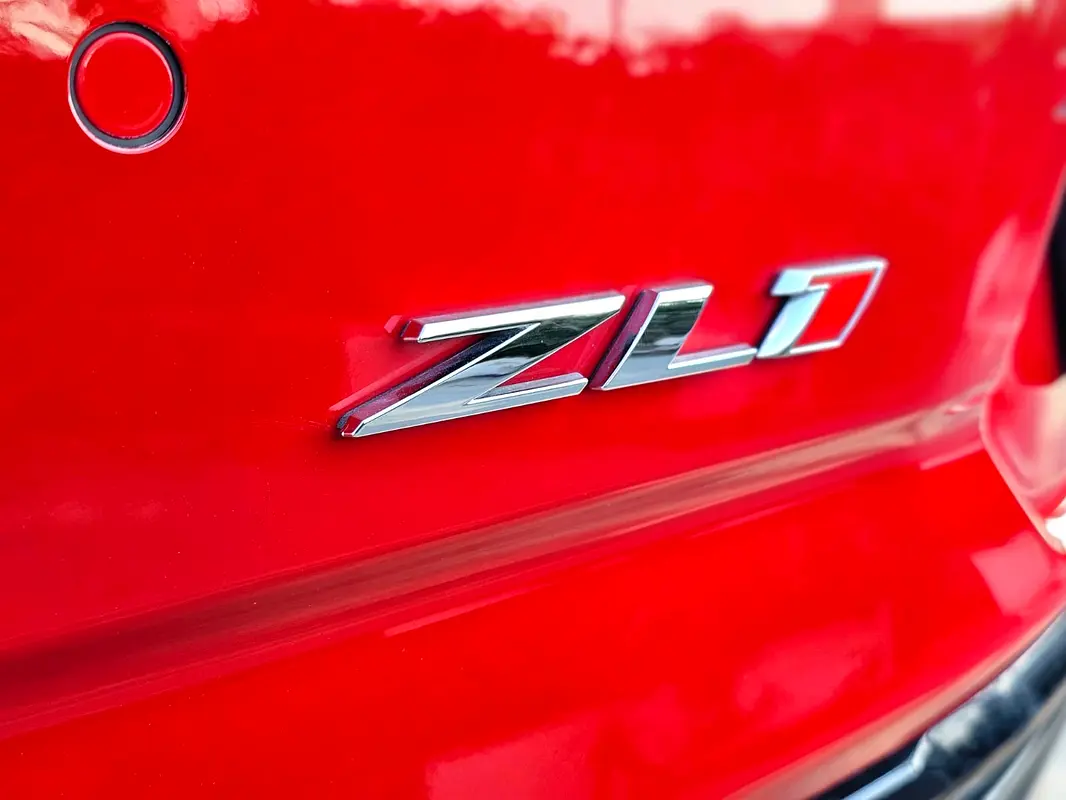 CHEVROLET Camaro ZL1 2023 - photo 12 - Import Émirats | International Cars