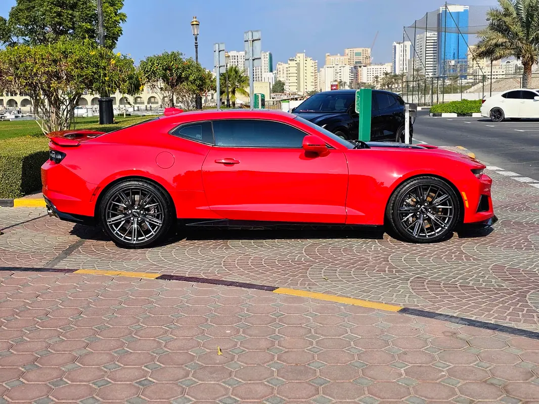 CHEVROLET Camaro ZL1 2023 - photo 4 - Import Émirats | International Cars