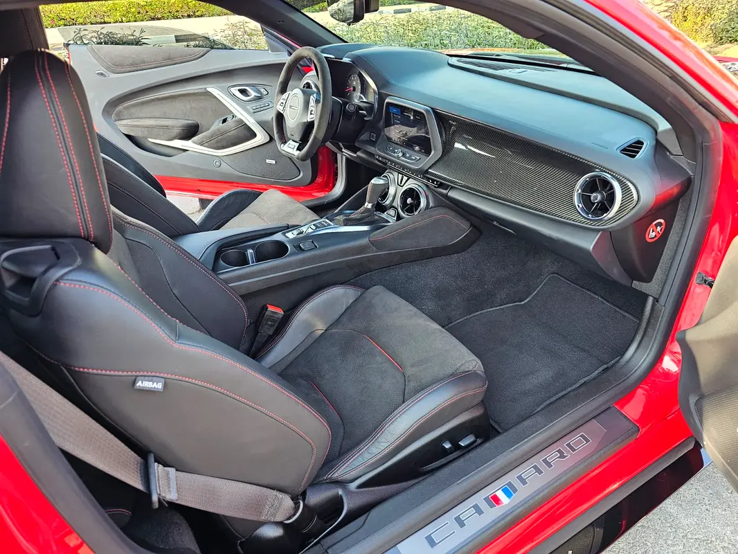 CHEVROLET Camaro ZL1 2023 - photo 9 - Import Émirats | International Cars