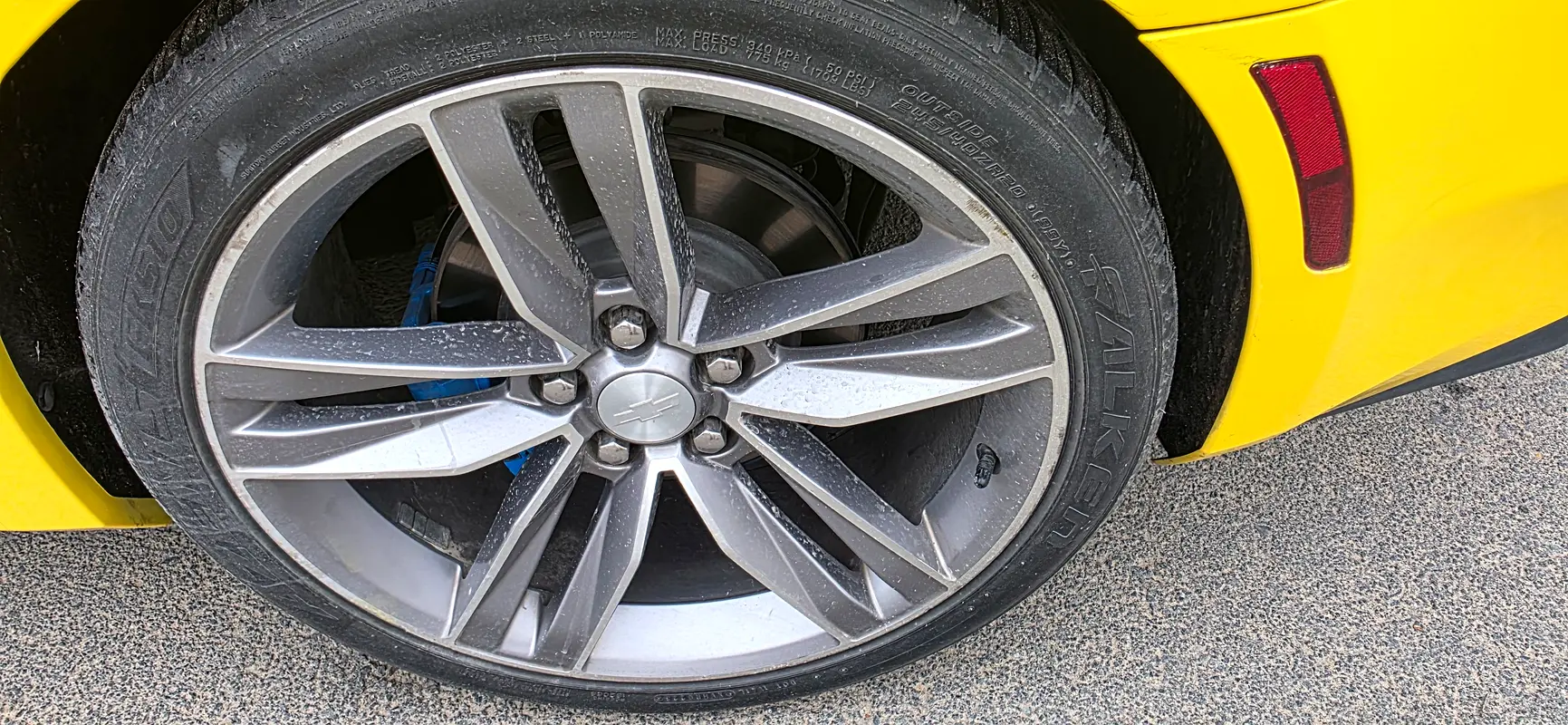 CHEVROLET Camaro 1LT 2017 - photo 11 - Import Émirats | International Cars