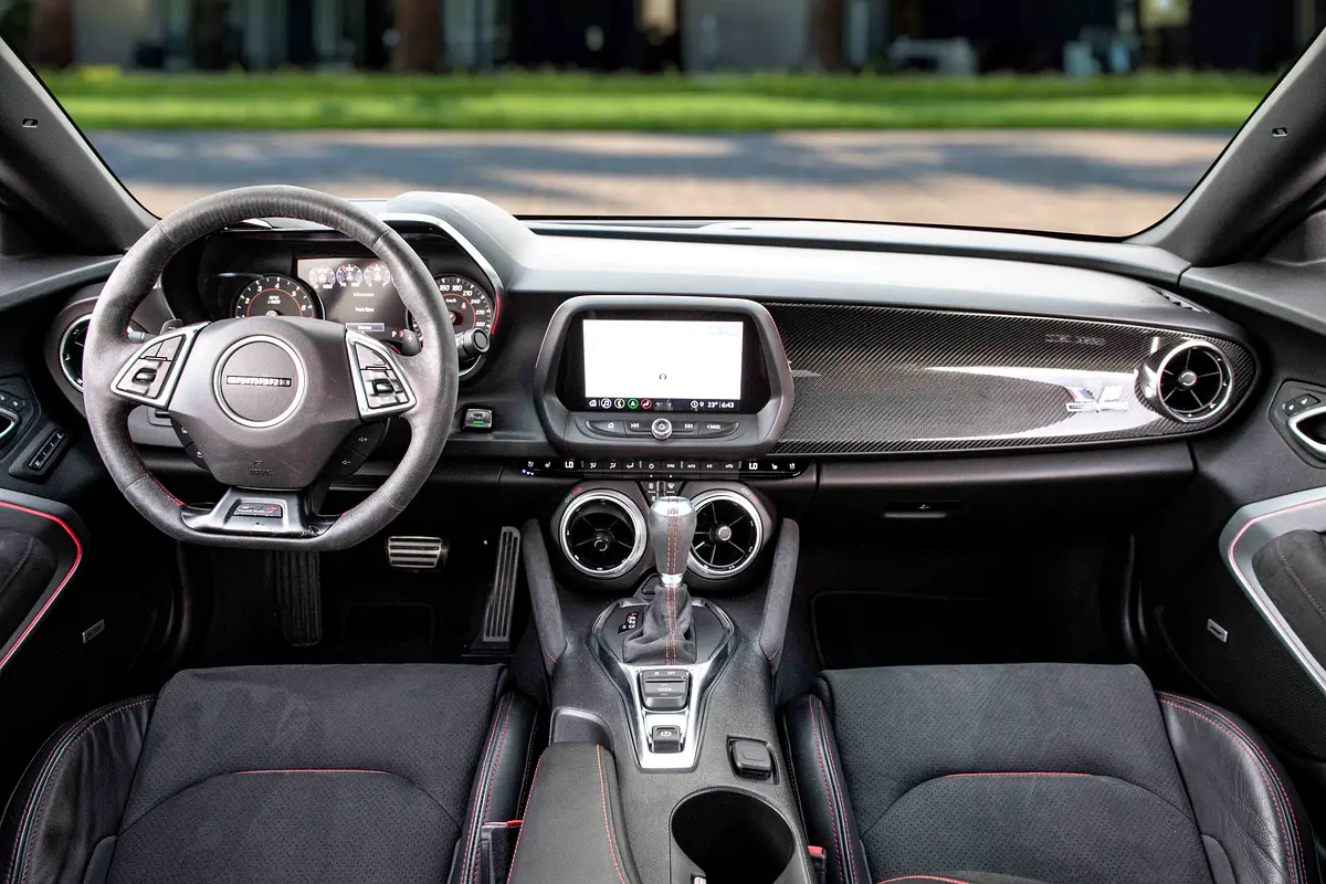 CHEVROLET Camaro ZL1 2023 - photo 8 - Import Émirats | International Cars