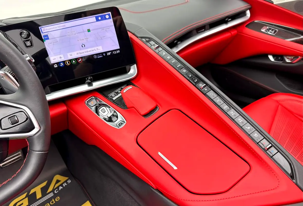 CHEVROLET Corvette Stingray 2021 - photo 12 - Import Émirats | International Cars