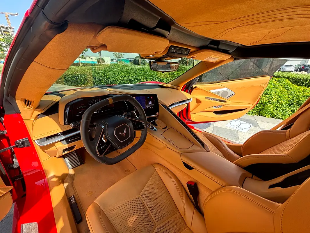 CHEVROLET Corvette C8 3LT 2021 - photo 2 - Import Émirats | International Cars