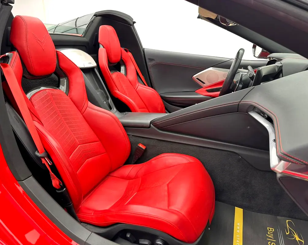 CHEVROLET Corvette C8 3LT 2022 - photo 11 - Import Émirats | International Cars