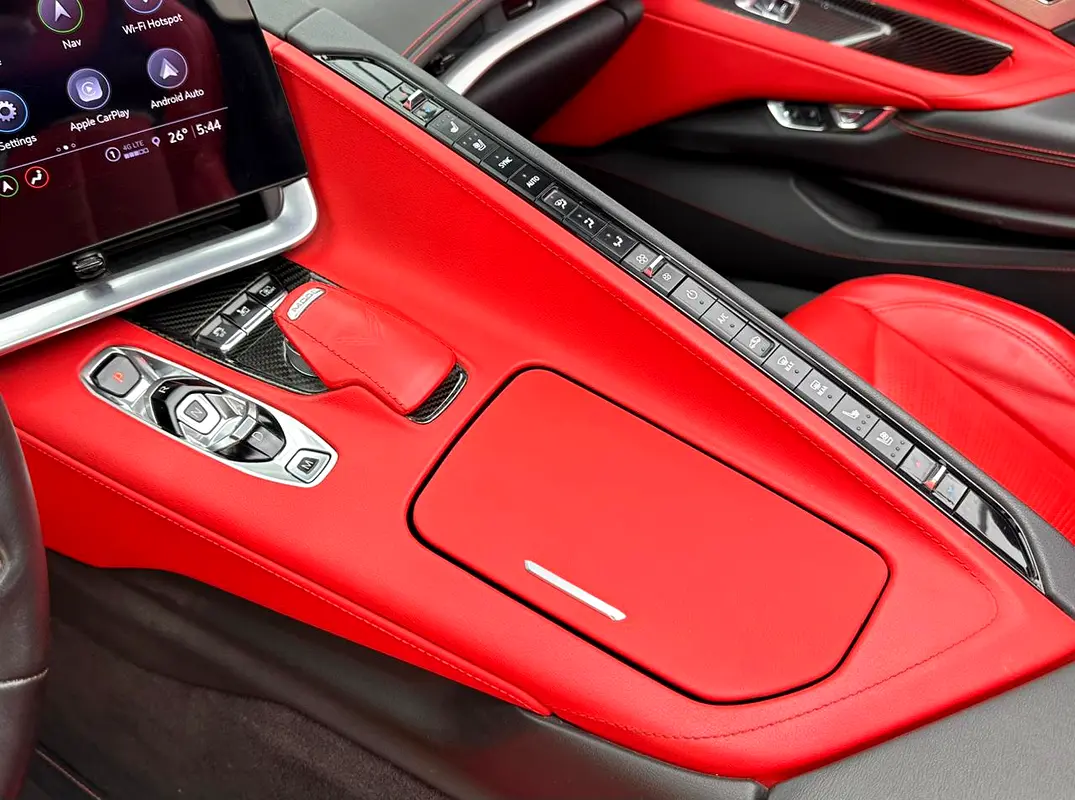 CHEVROLET Corvette C8 3LT 2022 - photo 12 - Import Émirats | International Cars