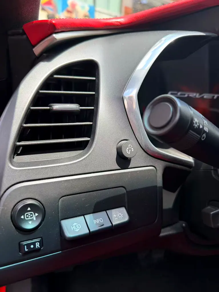 CHEVROLET Corvette 2Lt 2015 - photo 9 - Import Émirats | International Cars