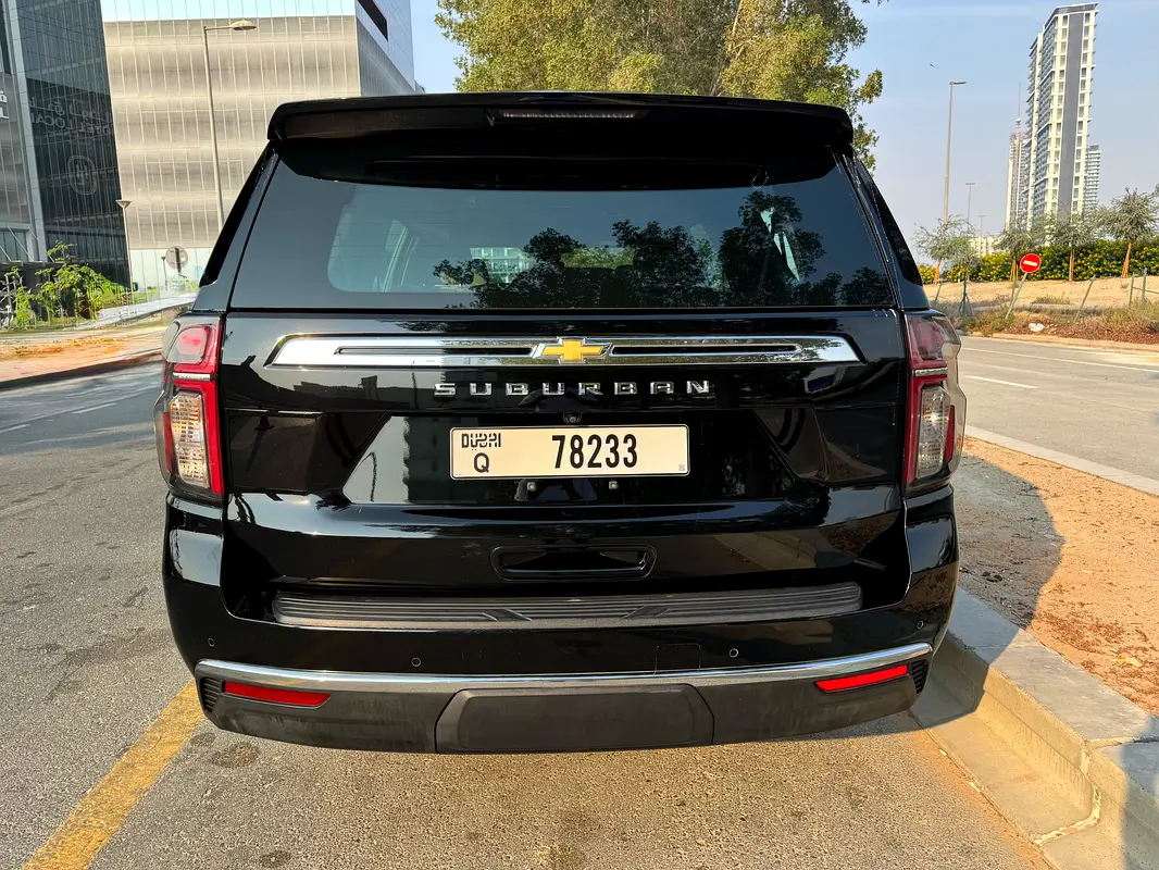 CHEVROLET Suburban LS 4WD 2023 - photo 6 - Import Émirats | International Cars