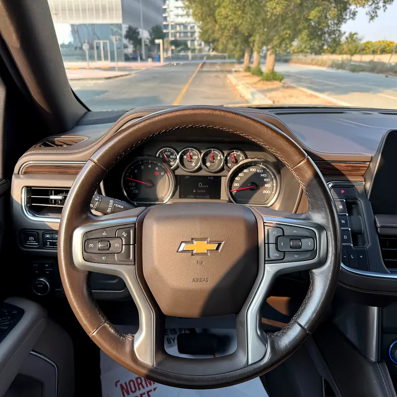 CHEVROLET Suburban LS 4WD 2023 - photo 9 - Import Émirats | International Cars