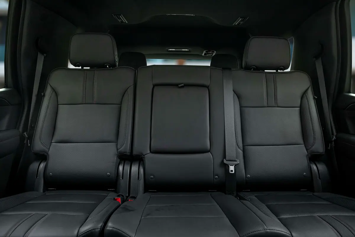 CHEVROLET Tahoe RST 2023 - photo 12 - Import Émirats | International Cars