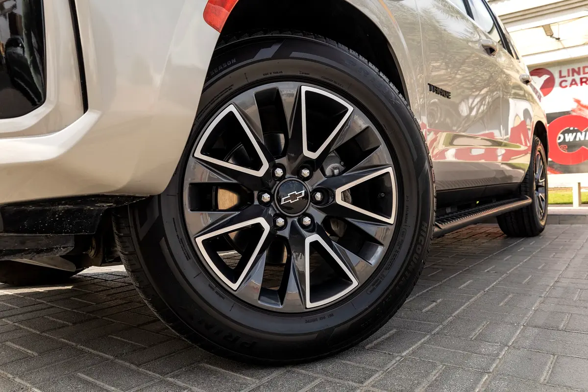 CHEVROLET Tahoe Z71 2021 - photo 10 - Import Émirats | International Cars