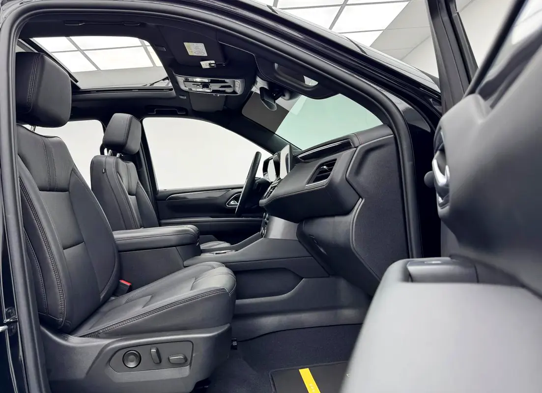 CHEVROLET Tahoe RST 2023 - photo 9 - Import Émirats | International Cars